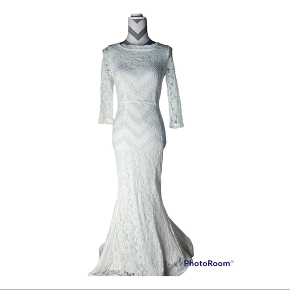 VENUS Dresses & Skirts - White wedding dress lace form fitting